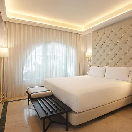 Otel Eurostars Via Laietana 4*